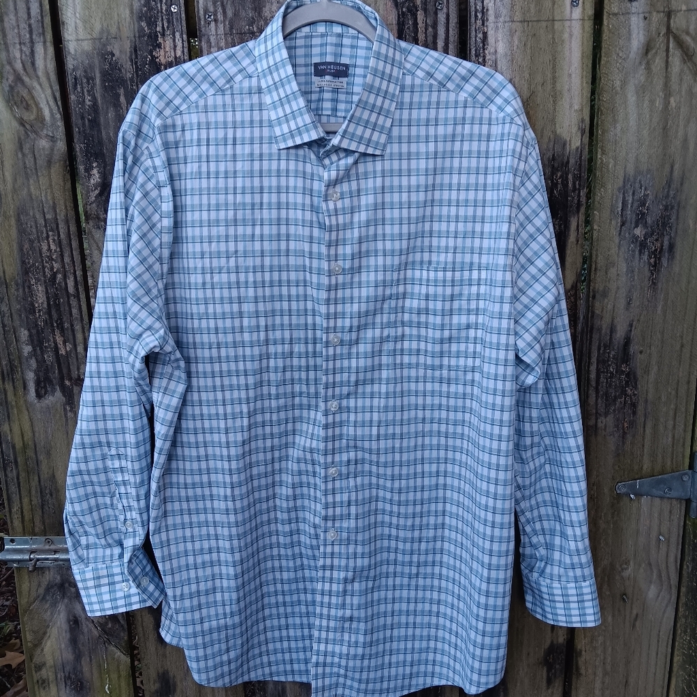 Van Heusen Flex Blue and White Plaid Button-Up Shirt XL 17-17 1/2 32/33